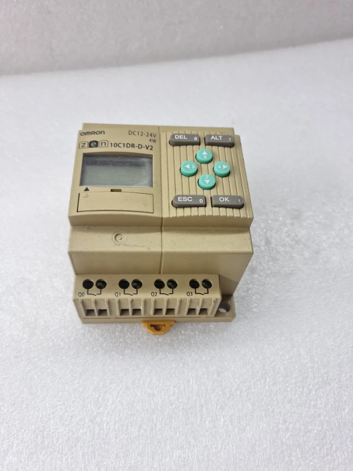 OMRON ZEN-10C1DR-D-V2 CPU UNIT DC12-24V 4W (USED WORKING) ZEN10C1DRDV2